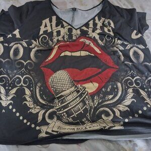 SHEIN CURVE ROCK AND ROLL TOP